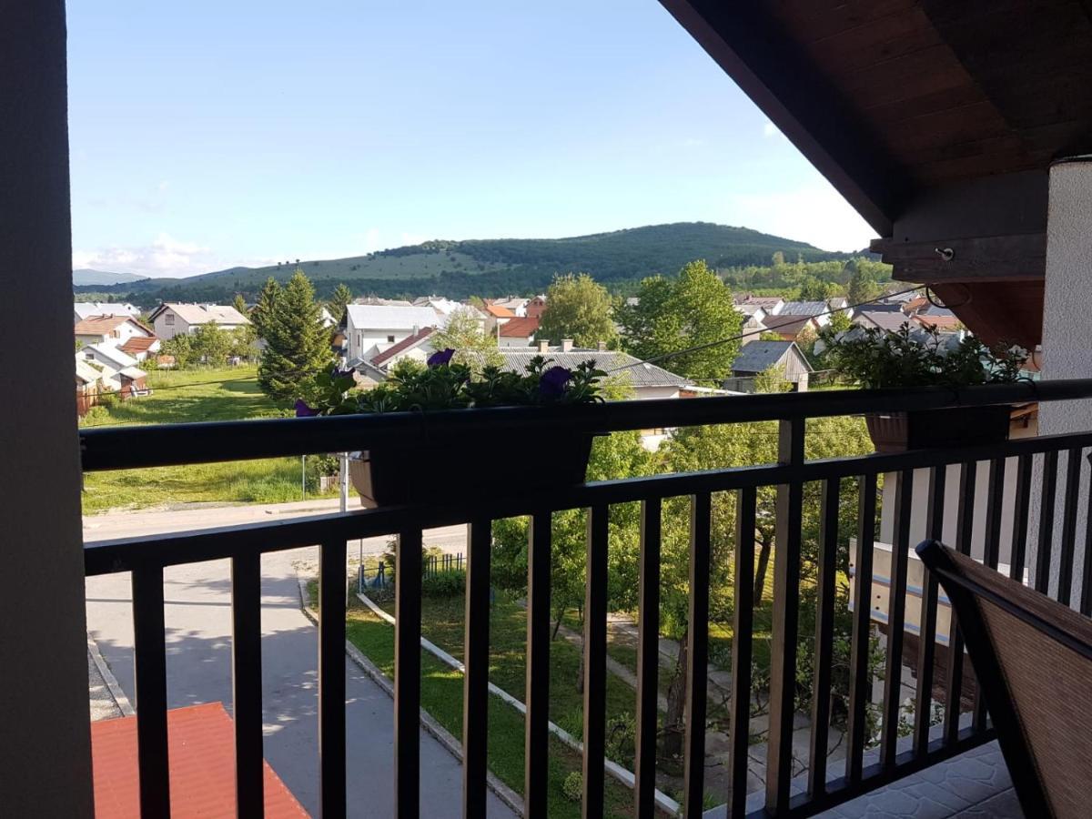 Apartmani Brigita Korenica Exterior foto