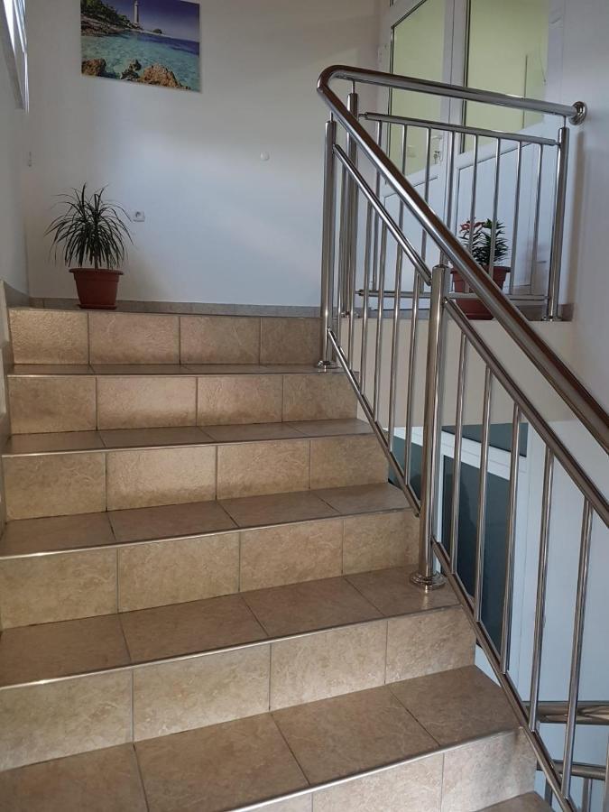Apartmani Brigita Korenica Exterior foto