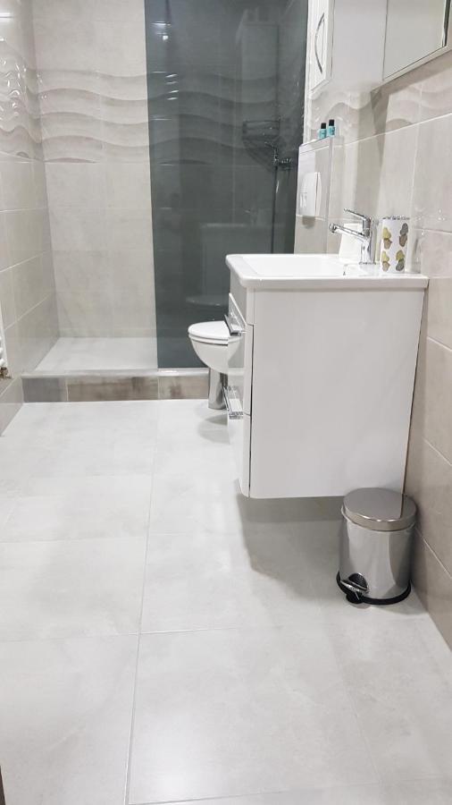 Apartmani Brigita Korenica Exterior foto