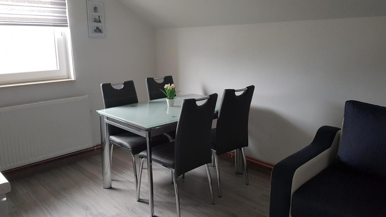 Apartmani Brigita Korenica Exterior foto