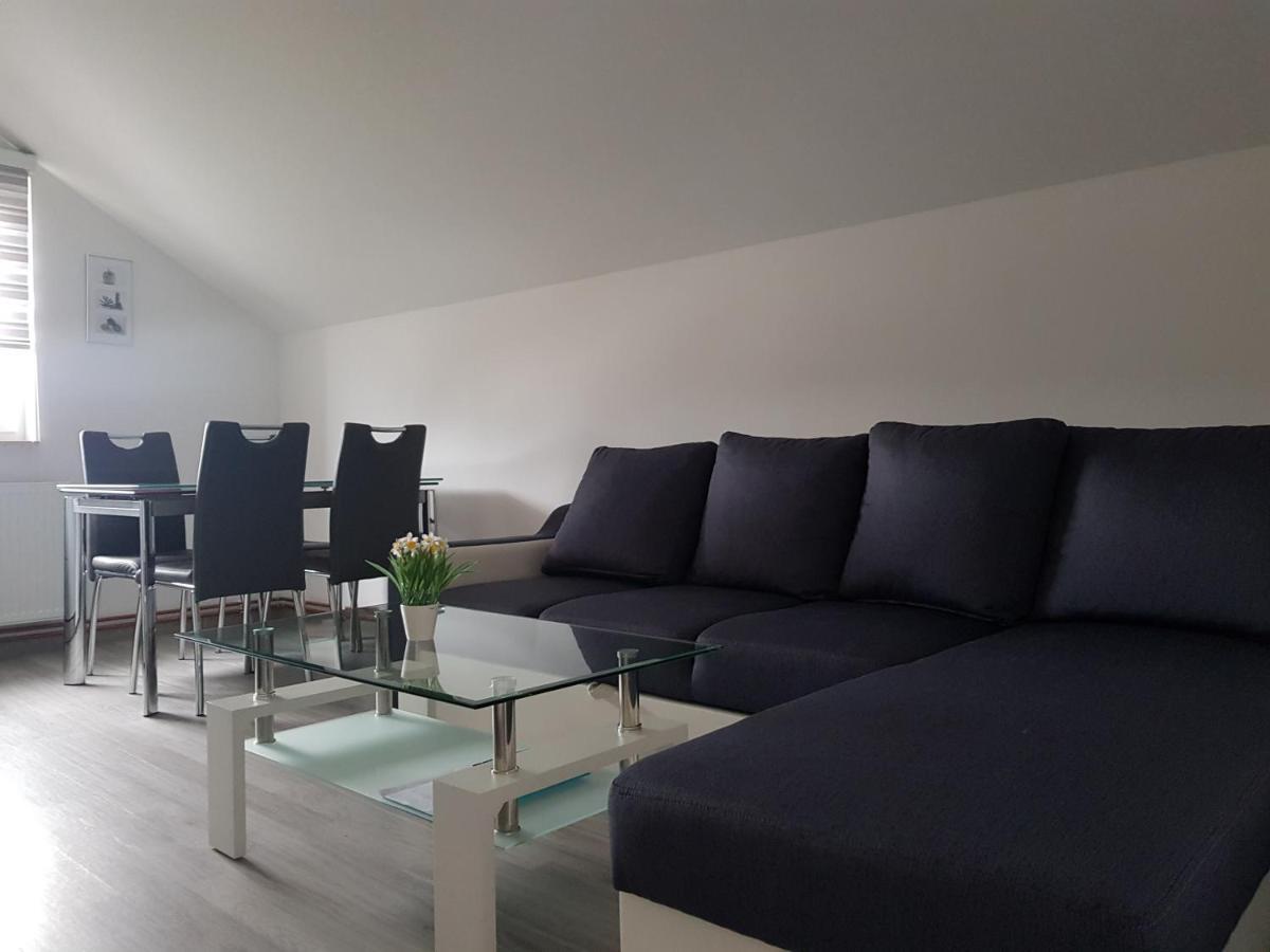 Apartmani Brigita Korenica Exterior foto